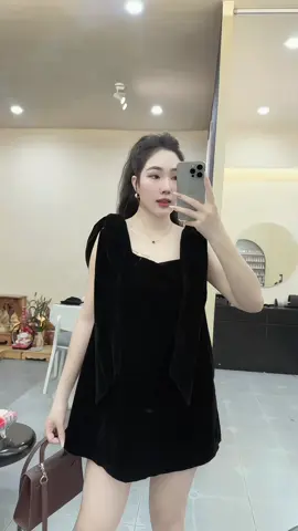 Váy nhung xinhh #thoitrangnu #vairal #hottrend #phoidoxinh 
