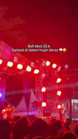 Pasti basah ki toh🤣#djmatahari #kolondalle #fyappppppppppppppppppppppp #badai #CapCut 