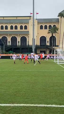 🧱🧤 Not that way.  #DeportesEnTikTok #LALIGAFCFUTURES  @SevillaFC  