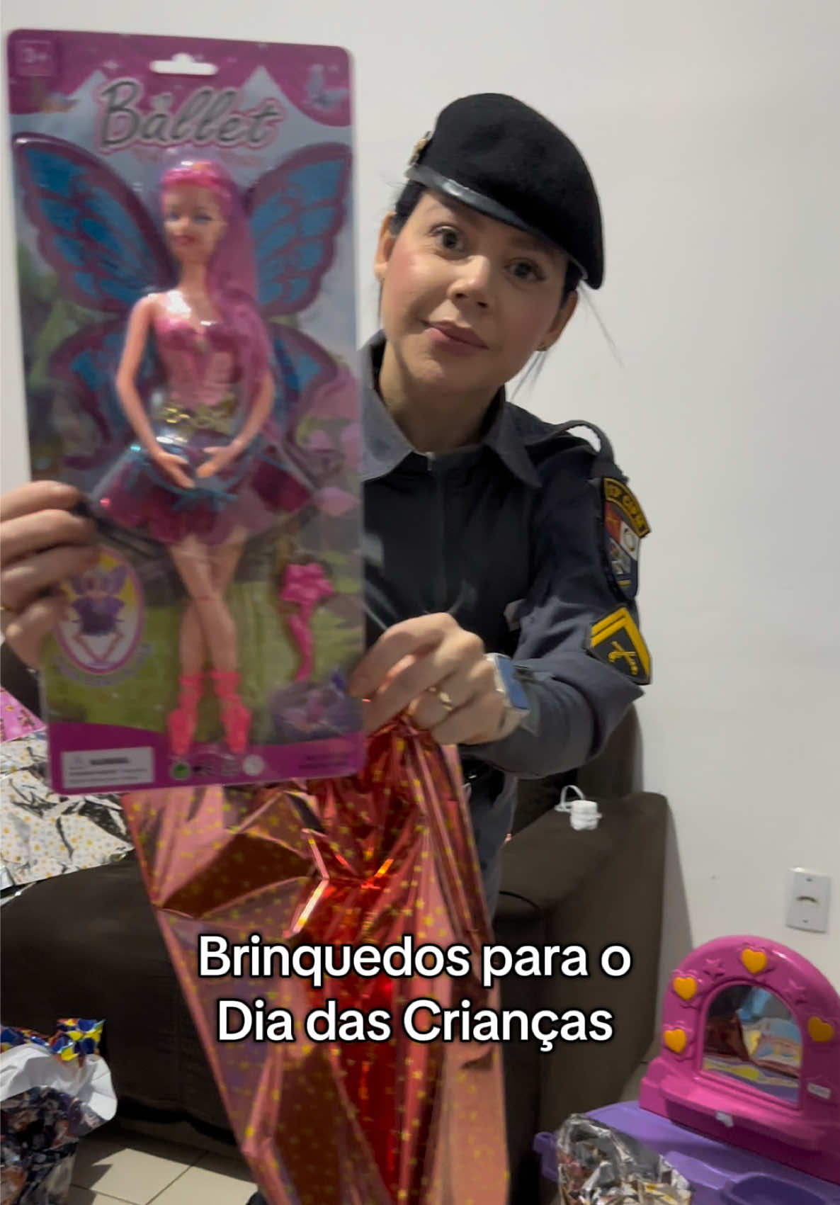 Polícia amiga das crianças 🙏🏼 Nesse dia das crianças, a Polícia Militar presenteará com brinquedos arrecadados. 🚨🚔