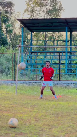 Sometimes you need to give up an people not because you don’t care but because they don’t😏😴 Goalkeeper training low dive session🧤⚽️ Mero pyari khuyou🫂❤️🫶😘@साना  #kiranchemjong16🇳🇵 #Rojaklama16 #hetaudamuser🇳🇵 #padampokharimuser🇳🇵 #