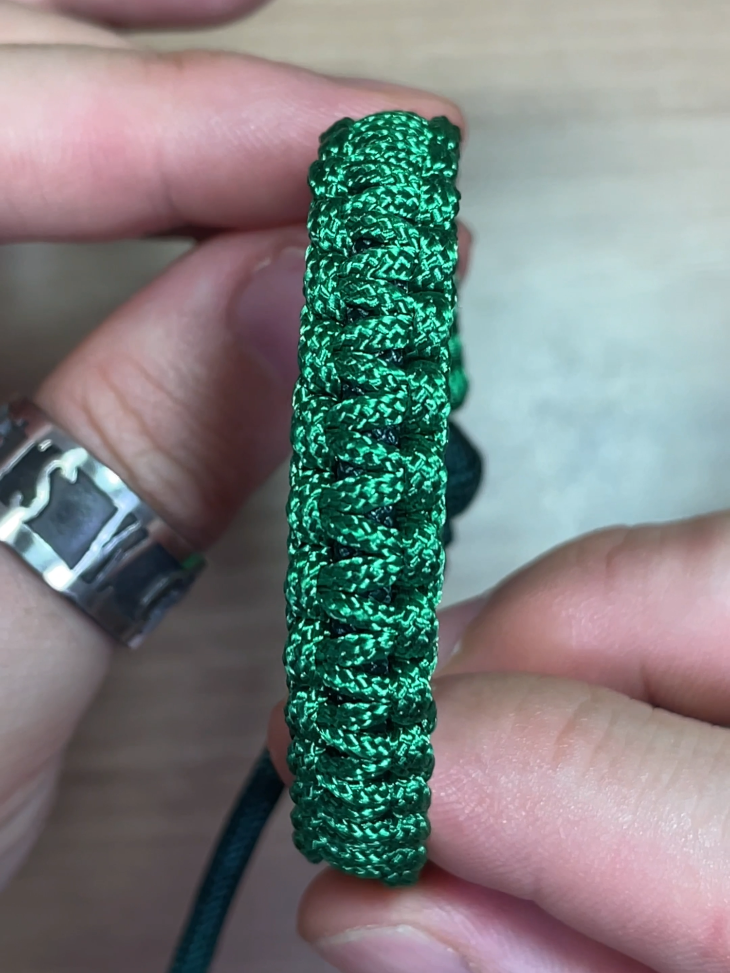 338. Cobra#craft #tutorial #handmade #macrame #paracord #edcknife #edc #DIY #knot #bracelet #수공예 #방콕취미 #심심풀이 #매듭 #튜토리얼 #파라코드