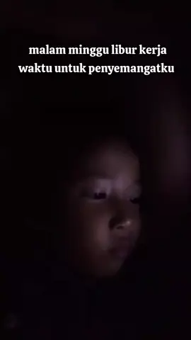 istirahat dari capeknya kerja di temenin penyemangat 🥰