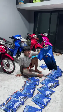 บิวจิรายุขำเฮือกๆมาพร้อมกับเสื้อเจนใหม่แต่หัวเราะอร่อยเหมือนเดิม #บ้านเวฟนิคมลพบุรี #โกดัง125ลพบุรี #บิวจิรายุ #เสื้อบิวจิรายุ 