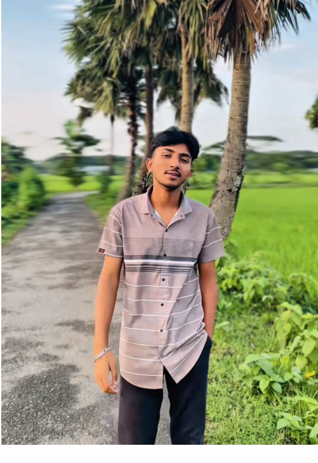 তবে ভালোবাসা দাও..?💔🌷 . . . . .#foryou #fyp #tiktok #foryoupage #vairal ##kishorganj #fypシ #outfit #fypシ゚viral🖤tiktok @TikTok Bangladesh 