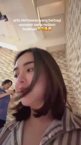 netizen budiman manda mau berbagi souvenir tuh😭😭 #amandamanopo #souveniramandamanopo #amandamanopocore