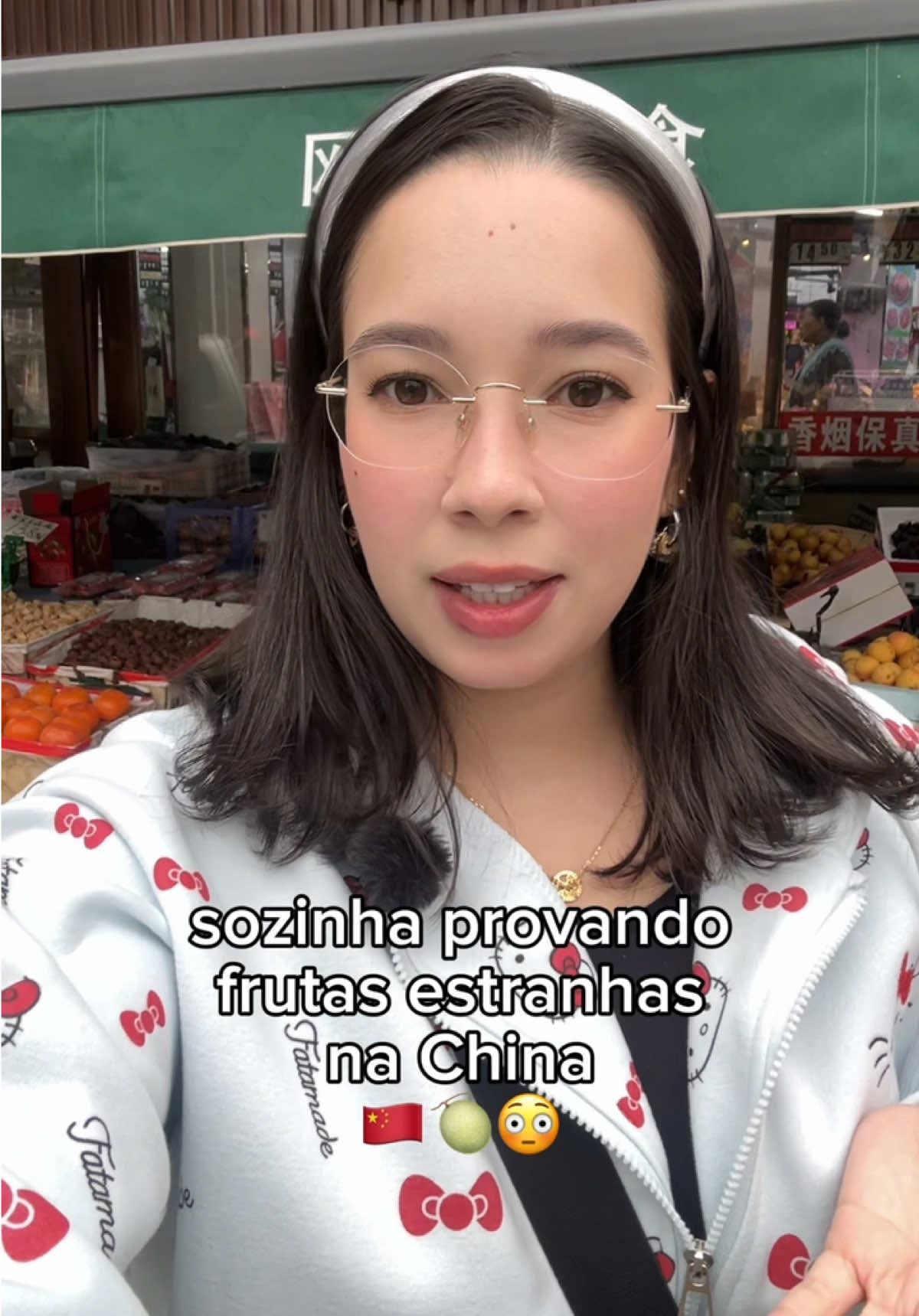 a última é do quintal do presidente da China kkkkkk 🥭  Frutas aqui no Nordeste da China, cidade chamada Shenyang, província de Liaoning.