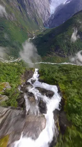 Flight like an eagle 🦅😍🗺️  #fpv #fpvcinematic #waterfall #norway 