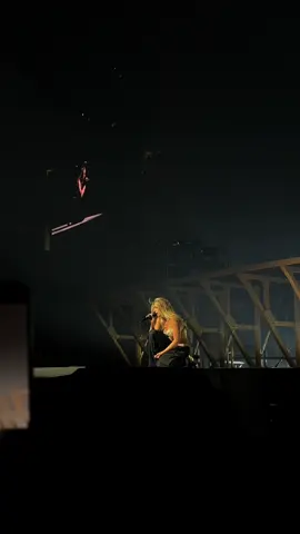 simply the best night of my life @tate mcrae #misspossessivetour #sirensounds #tatemcrae #fyp #omaha 