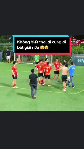 Giải đấu 3 đội bằng điểm không tính hiệu số bàn thắng mà đi tính thẻ. Trong pha này mà k có thẻ vàng thì theo anh em như nào ? thua luôn 🤣 #TK_Kensport #bongda #bongdaphui #xuhuong #vairal 