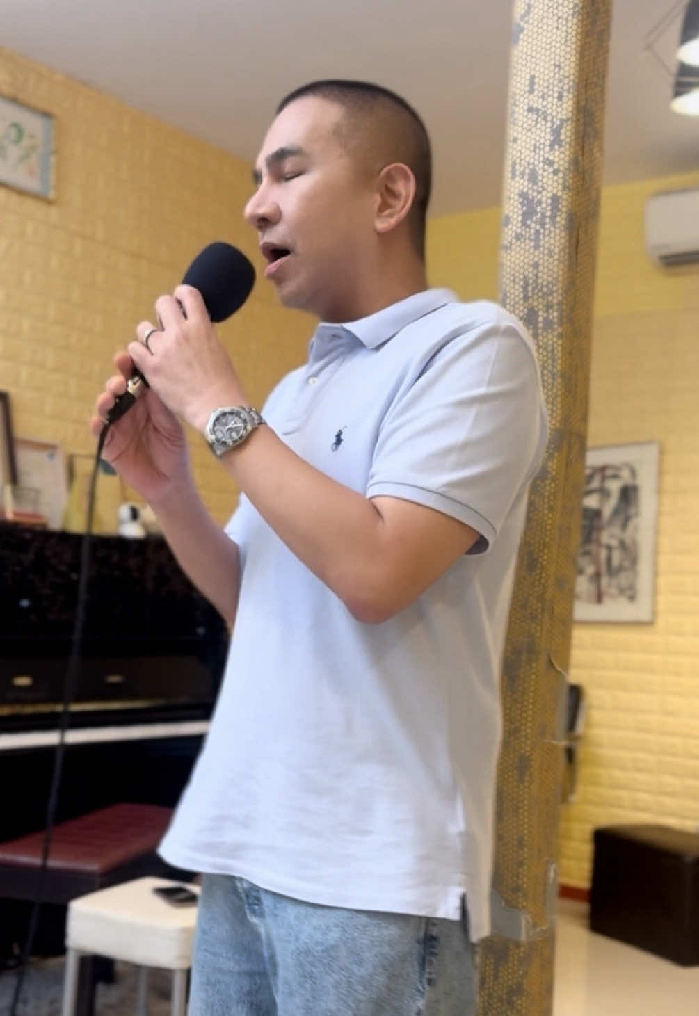 ห่างการจับไมค์ไปนาน ก็จะตื่นเต้นๆ นิดหน่อย มาซ้อม Concert วันเสาร์หน้า ครับ @Alley1Records #วศินวรรณพฤกษ์ #ThankYouWasin #ArtWasin #ThankYou #Alley1Records 