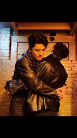 Even big J is still addicted to singing this song! You have to be responsible too, baby G! Because i'm still addicted to that song until now! Azek juga ni lagu~ tarekkk mang~ 😌🙌🏻✨ #JossGawin  #JossWayAr  #GawinCaskey  #JossGawinInvisibleFancon #JossGawinFancon 