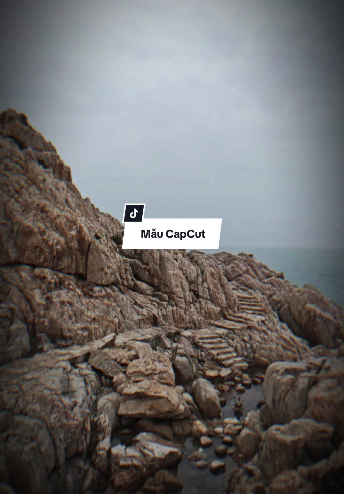 #CapCut Nhạc hay quá nè..   #nhachaymoingay #qanhuocmauc #capcutpioneer #pioneertemplate @Update Mẫu Hot 🇻🇳 