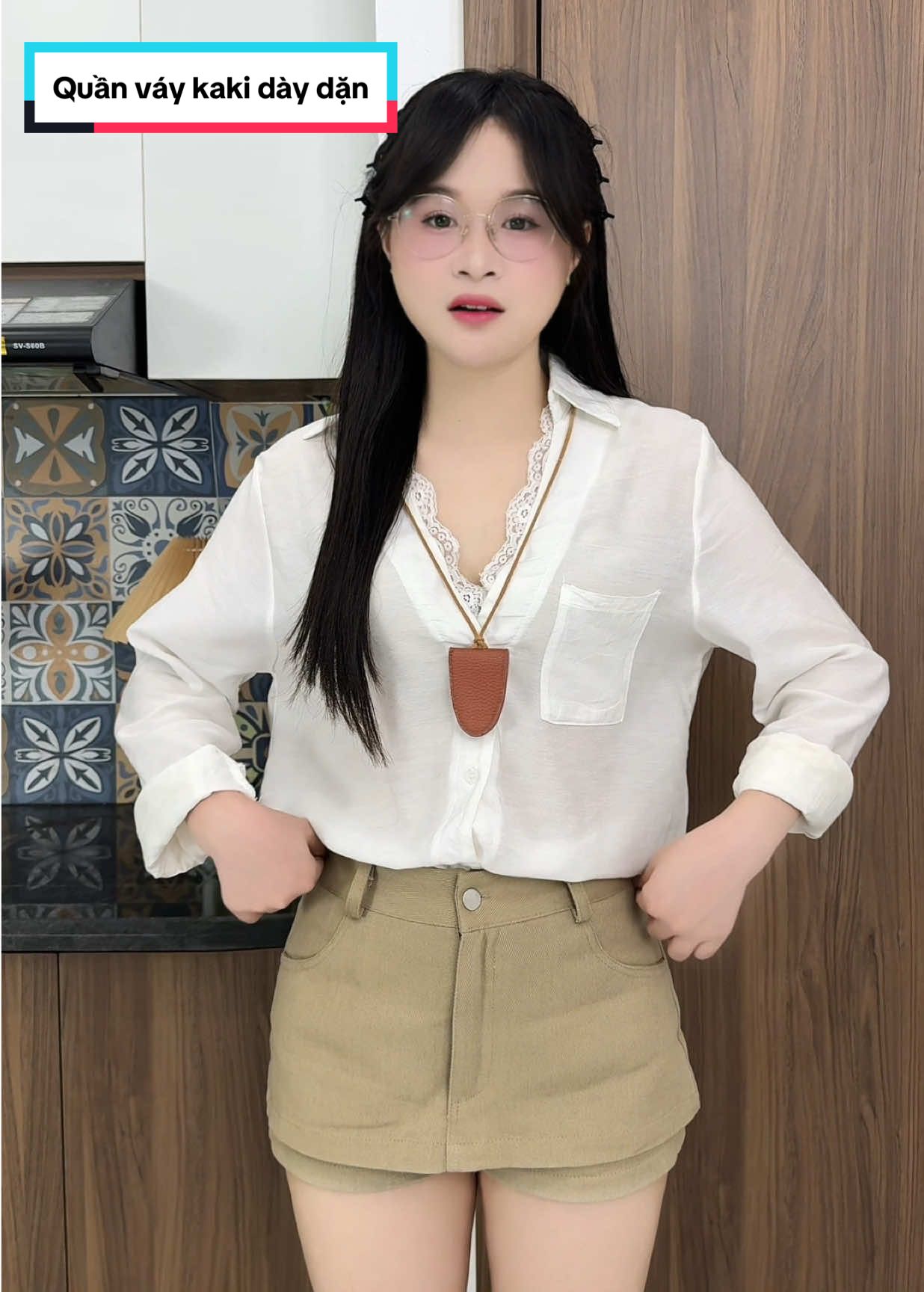 Bà nào thích diện váy ngắn thì sắm em chân váy kaki này nè #quanvay #quanvaykaki #miho #xuhuong #cogaimattit