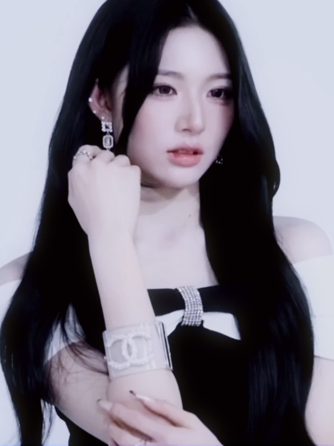 the baddest out right now #triples #Xinyu #kpopfyp #edit #fyp triplesedit Xinyuedit