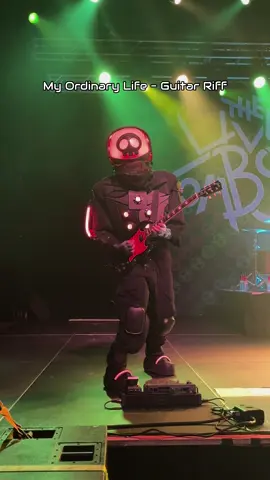 This is my favorite part of the whole song so no one ask why I only filmed Armstrong @The Living Tombstone #livingtombstone #thelivingtombstoneworldtour 