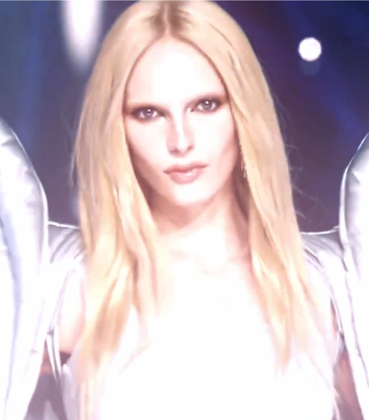 🧙🏼‍♀️ @Alex Consani #alexconsani #alexconsaniedit #victoriasecret #fyp #aftereffects 