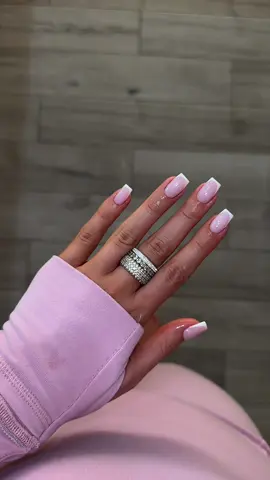 Back to my classic French tip nails 💅🏻 #nails #russianmanicure #frenchtipnails 