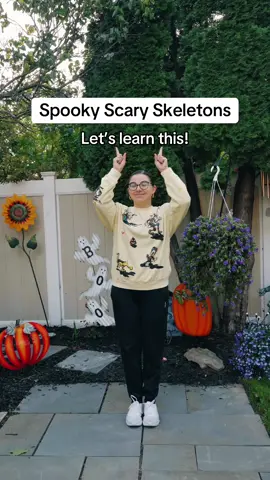 🚨Spooky Scary Skeleton #TUTORIAL 🚨 Throwback to last year, I miss this dance DC: @Minecrafter2011 ✨ #fyp #dancingwithbritini #dancechallenge #dancetutorial