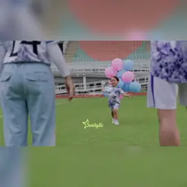 Alhamdulillah Bunda Lesti hamil anak ketiga❤️ bentar lagi Leshia bakal jadi teteh🥹🤏🏻 Leslar family makin ramee pasti seruuu🫶🏻 Semoga Bunda dan adek utunnya selalu diberikan kesehatan sampai lahiran nantii aamiin🤲🏻 #leslar #rizkybillar #lestykejora #muhammadlevianalfatihbillar #leshiativanabillar 