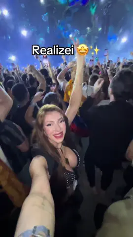 Sonhei com esse momento em 2019 🥹✨ TOMORROWLAND 🦋 David Guetta ✨ #tomorrowland #tiktok #foryou #explore #you 