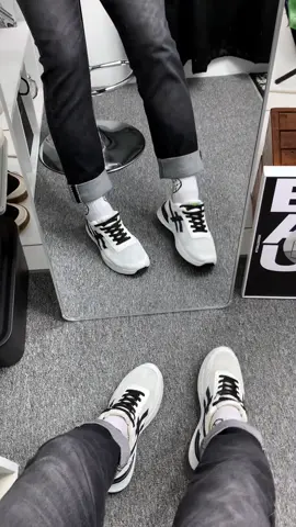 Rekomendasi sepatu running nyaman ringan kece #sepatu #sepatusneakers #sepatulari #sepatumurah #brandlokal 