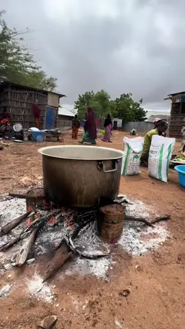 Aroos ree Gedo wali ma aragtay daawade#xikmaxabxab #somalitiktok #foryou #barwaaqoshiine #xabxab🍉 #gedo #fyb 