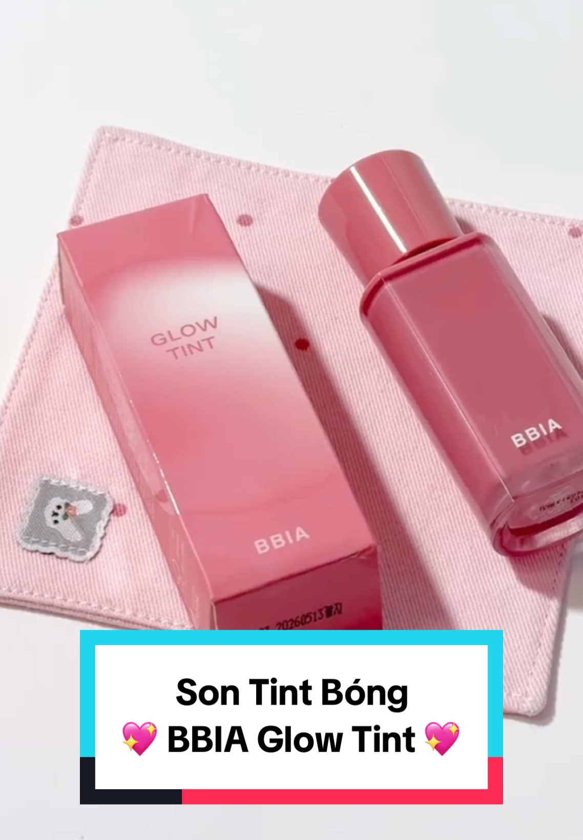Son Tint Bóng   💖 BBIA Glow Tint 💖 Son Tint Bóng BBIA Glow Tint.  🌱Đây là dòng son tint bóng với kết cấu mỏng nhẹ  🌱Giúp môi căng mọng, tự nhiên và không gây bết dính.  🌱Son có độ bám màu tốt và duy trì màu sắc ngay cả sau khi ăn uống.  🌱Sản phẩm thuộc bộ sưu tập MLBB Edition, có công thức dưỡng ẩm giúp môi mềm mại suốt cả ngày.  🍑BBIA là một thương hiệu mỹ phẩm nổi tiếng đến từ Hàn Quốc.   #Hocchamda #Chamda #Mecaidep #Mipham #Duongda #Makeup #Skincare #Beauty #SonBBIAGlow #Xuhuong #Viral #Fyp #Dynbeauty 