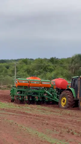 Aqui tem as coisas 🇧🇷🚜🇧🇷🇧🇷#6150mjohndeere #Agrónegócio🌱🇧🇷💚🚜 #agro10brasil #pressãonlida #bruto 