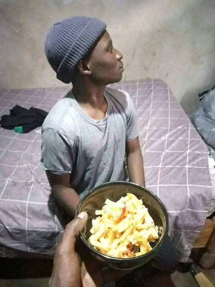 perangai kawan kau kana Kasih makan  #😂