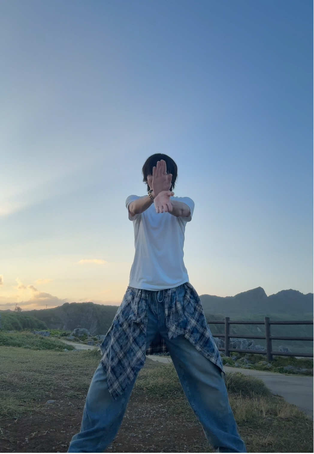 I want to see the sky you're looking at. The sky is connected. #foryou #fyp #おすすめ #いいね 
