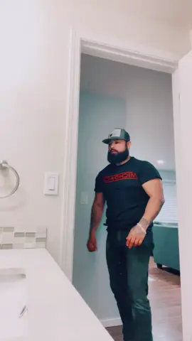 Cabr** y medio #fyp #jaysaavedra #elbarbondeseattle 