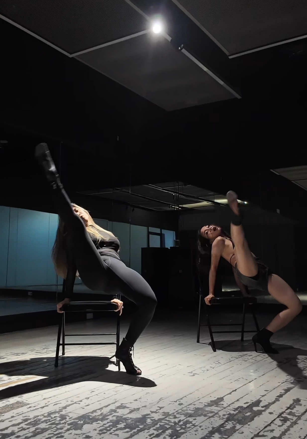 No speed limits when the heels are on 👠 Serving Sports Car energy with @Vee 🏎️💨  DC: me  📍: @hqstudiosph #dance #heelsdance #fyp #sportscar #chairdance 