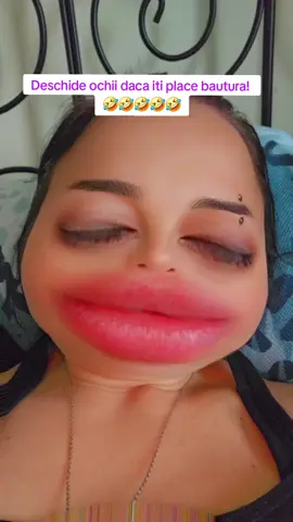 Ma ustura naibii si ochii! Ce sa zic? Nu sunt eu aia pretențioasă! 🤣🤣🤣🤣 #trend #challenge #drinks #keepyoureyesopen 