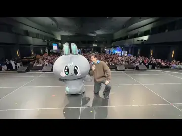 Aku ma liat win ketemu meta terharu😭 aku masih warasss😭#Repost @GmmtvShop วิน และน้อง METAA ขอบคุณทุกคนที่มาเจอกัน ในงาน GMMTV FANIVAL เดี๋ยวเรามาเจอกันอีกน้า @winmetawin #GMMTVFANIVALxWin  #GMMTV https://t.co/f339AeGTFA