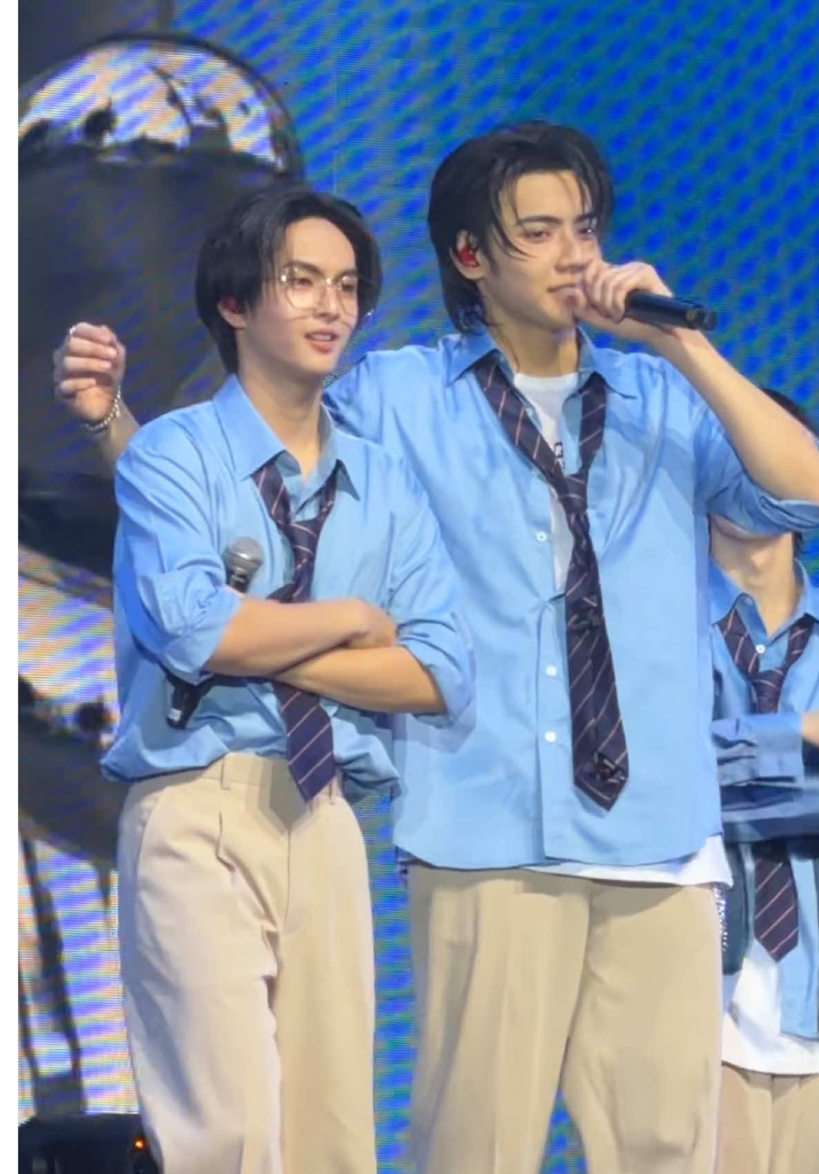 หายใจทิ้งไม่ติดตมแล้วเว้ย แต่ภีมเป้อแกล้งแม่   #COPPERdechawat #PEEMWASU  #NOWFESTxBUS #NOWFEST_BKKD1