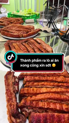 Nay tôi nướng cho gia chủ tại Văn Lâm - Hưng Yên. Cách nhà tôi 10km . Ai cũng trầm trồ ra xem. Họ bảo , ở họ chưa có món ba chỉ nướng này! Nay được ăn lần đầu ngon quá , sao lại làm đc giòn thế này nhỉ ???  Hihi mệt nhưng vuiii 😛#bachinuonghoangha #bachiquaygionbi #congviechangngay #daynghelonquay #tiktokviral 