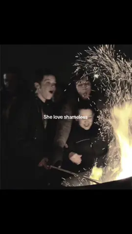 #recommendations #shameless #fionagallagher #iangallagher #gallavich 