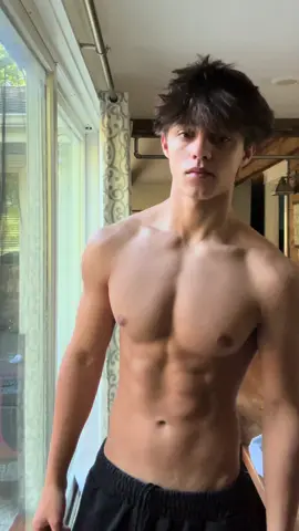 Just woke up #gym #08 #ilovemygf #creatorsearchinsights 