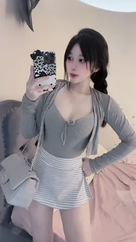 set xinhhh sẵn hàng ạ 🛍️✨ #xuhuongtiktok #quanaohottrend #yến_ruby_bán_đồ_đẹp 