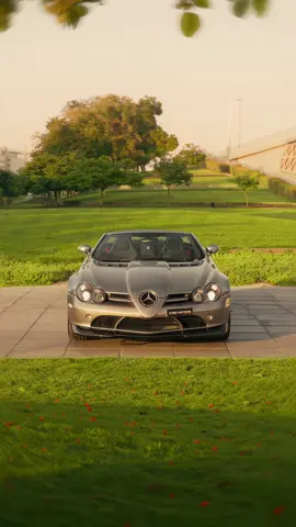One of only 150 ever made, the 2009 Mercedes-Benz SLR McLaren Roadster 722 S is an automotive icon. In the middle of greenery, it’s a sight to behold. The SLR Roadster 722 S pays tribute to Stirling Moss’ legendary 1955 Mille Miglia win in the #722 Mercedes-Benz 300 SLR.  -Price 3,499,995 AED  -GCC Specs -1,260 km #mercedes #slr #cars #supercar 