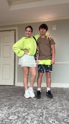 annual snack convention 🤪 vlogs coming later. i’m so behind on editing #sahm #momsover30 #momfit @POPFLEX Active @thefryecompany @Vera Bradley 