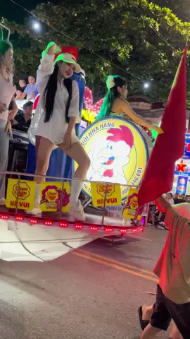Bạn ý đẹp tinh tế.thu hút mọi ánh nhìn . Dance của dốc đỏ đẳng cấp lắm #dốcđỏ #xuhuong #tuyênquang #trungthutuyenquang2025 #trungthu2025tuyenquang 