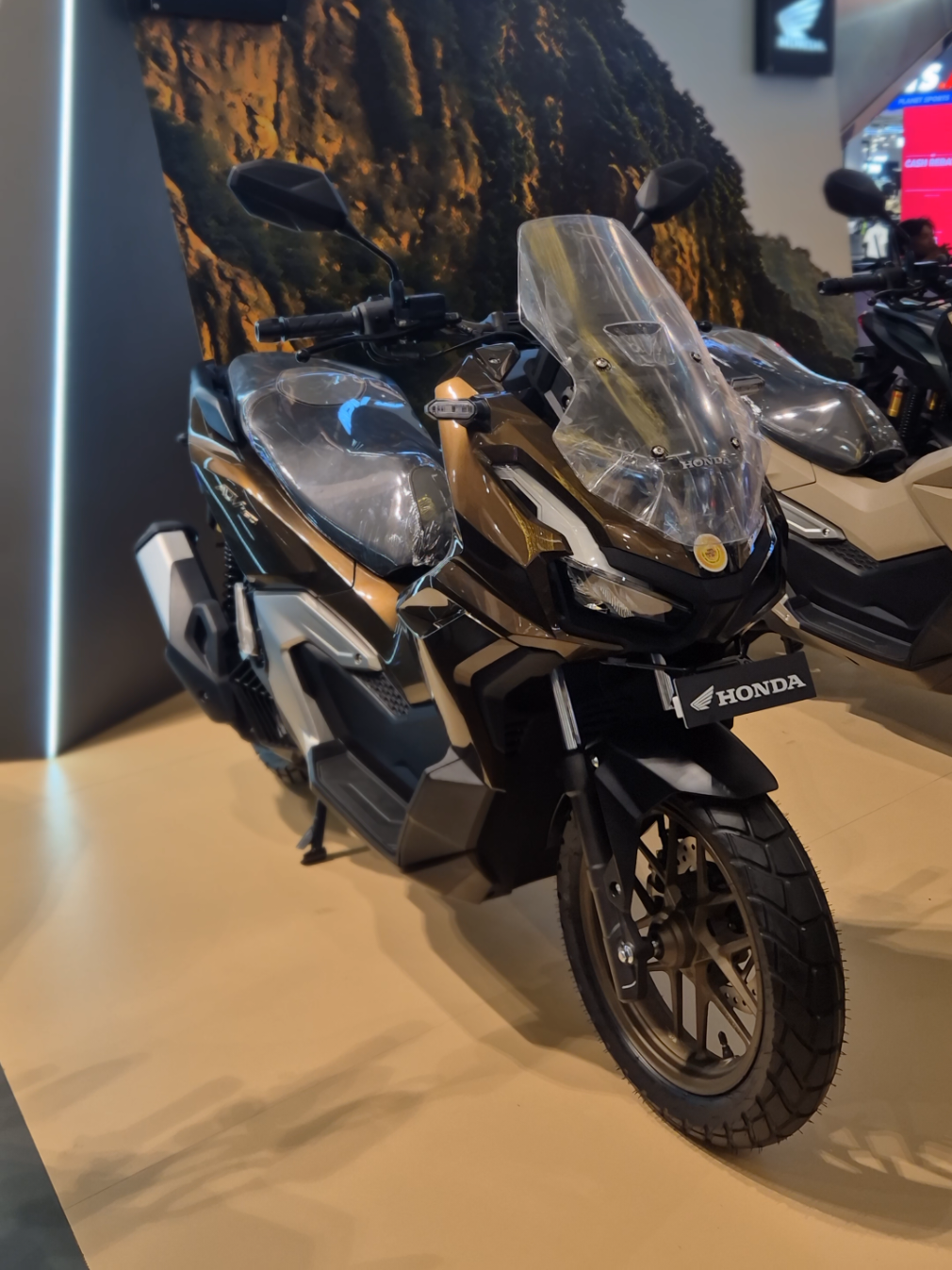 HONDA ADV 160 ROADSYNC  HARGA CASH  - 40.740.000 PAKET KREDIT - Dp 1.300.000 angsuran bulan depan  BISA TUKAR TAMBAH DENGAN MOTOR LAMA KAMU khusus wilayah : -JOGJA -SLEMAN -BANTUL -KULONPROGO -GUNUNGKIDUL  HUBUNGI : AGUNG HONDA Wa.085800603484 #adv #adv160 #hondaadv #adv160roadsync 