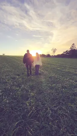 You and me 🌄 #sunset #family #goviral 