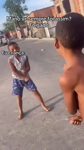 Ta peidand0? Quem é tu na fila do pão?... #luta #lutaderua #crianca #chama #boxe 