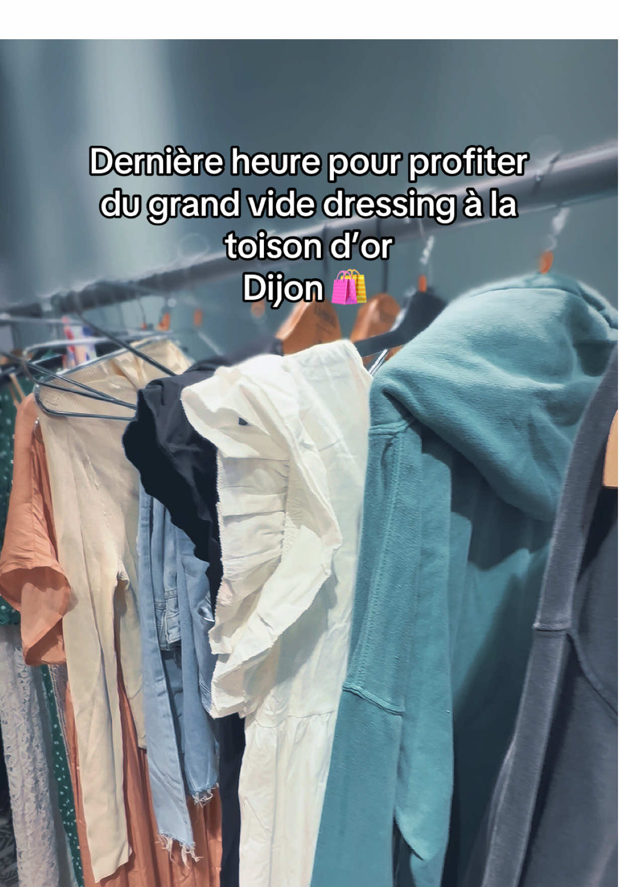 🧥👢 Vide dressing Toison d’Or today ! 9h–18h 🕘🕕 Viens shopper des pépites (et vider ton placard sans culpabiliser) 💅 #SecondeMain #BonnesAffaires #ToisonDor #dijon #videdressing 