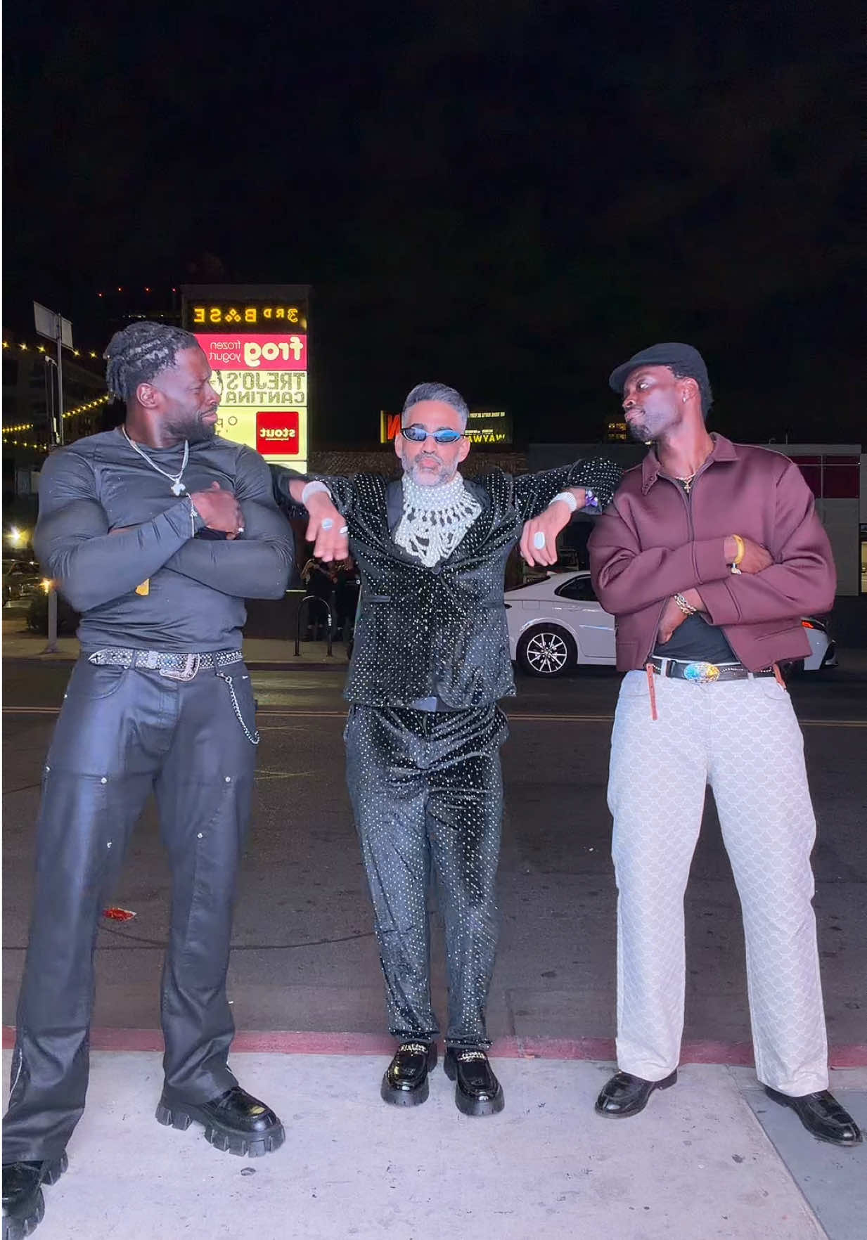 me with the security 🤭 @dennismik @isaacmik #dance #dancechallenge #dc @Zoe Baptiste 