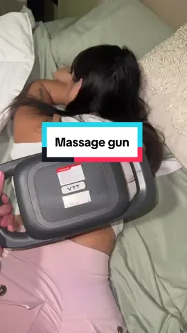 Absolute beast of a massager #massagegun #massagetherapy #deeptissuemassage #massage #backmassage 