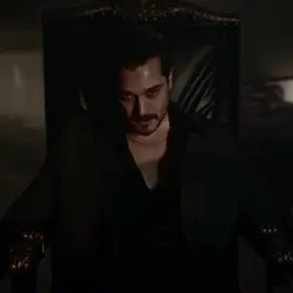 Eşref tek karizmasi.. #çağatayulusoy#arasbulutiynemli#kesfet#eşrefrüya#viral 